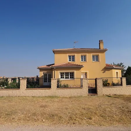 Chalet Independiente Con Bodega - El Jardin *