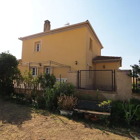 Chalet Independiente Con Bodega - El Jardin Casa vacanze *