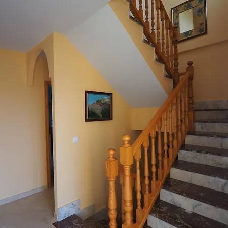 Chalet Independiente Con Bodega - El Jardin Casa vacanze *
